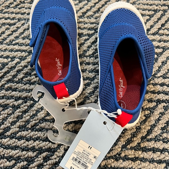 NWT Cat & Jack Boys Blue Summer sneakers water shoes - Size 11 - Picture 2 of 3